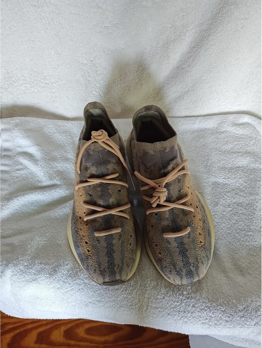 adidas Yeezy Boost 380 Men's Size 11 No box !!